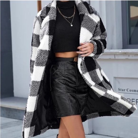 Cozy Black White Plaid Teddy Jacket Coat - Picture 2 of 6